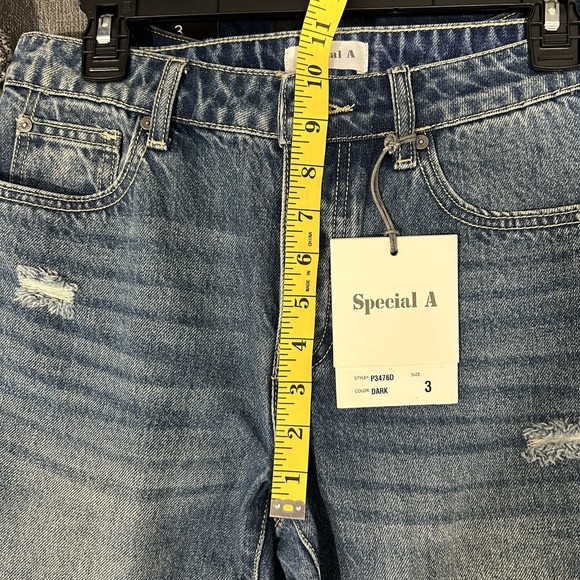 NWT‎ Special A Women's Size 3 Mid Rise Button Up Jeans Dark Wash Distressed Hem - Picture 11 of 11